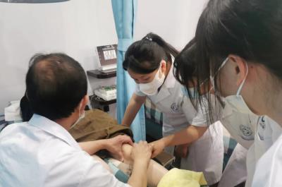 乐职院学生到门诊部学习6
